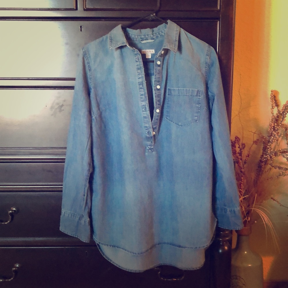 Denim long sleeve 1/2 button shirt